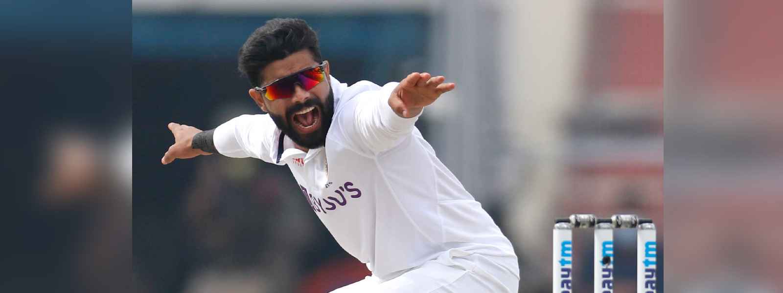 රවීන්ද්‍ර ජඩේජාට දඩ..